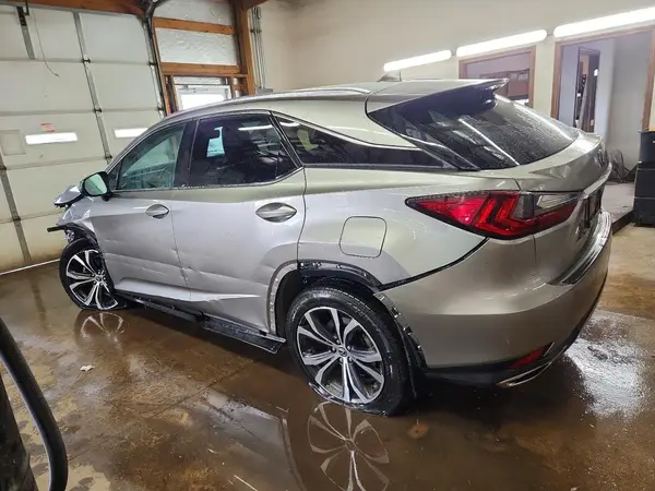 2T2HZMDA4NC363784 2022 LEXUS RX - Image 2
