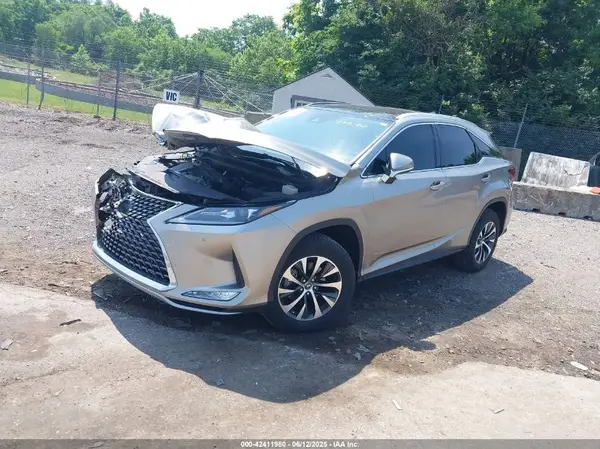 2T2HZMDA5NC333130 2022 LEXUS RX - Image 2