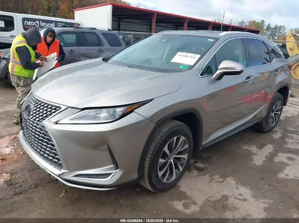 2T2HZMDA6LC245622 2020 LEXUS RX - Image 2