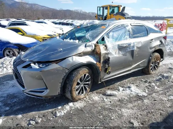 2T2HZMDA6MC303990 2021 LEXUS RX - Image 2
