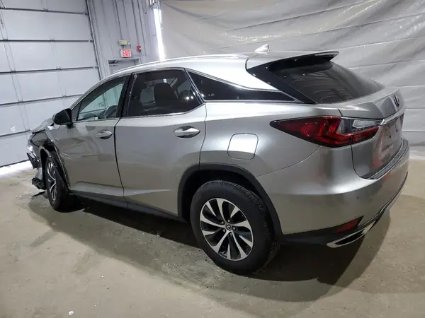 2T2HZMDA6NC325733 2022 LEXUS RX - Image 2