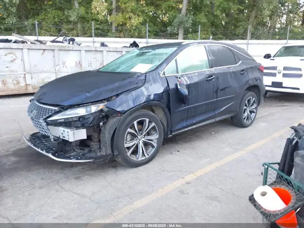 2T2HZMDA7MC285032 2021 LEXUS RX - Image 2