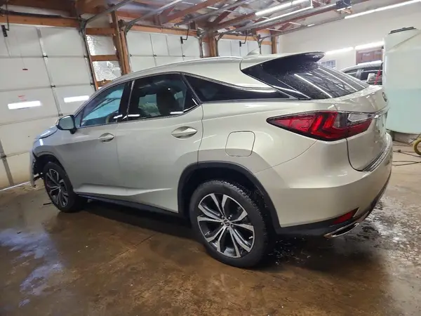 2T2HZMDA8MC292880 2021 LEXUS RX - Image 2