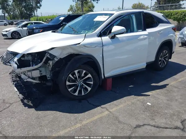 2T2HZMDA8MC305448 2021 LEXUS RX - Image 2