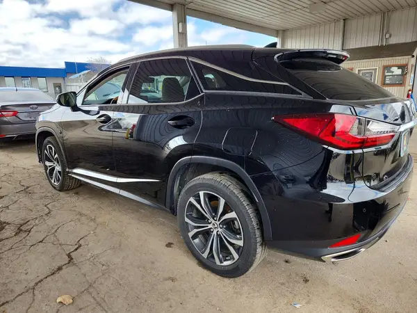 2T2HZMDA8MC308205 2021 LEXUS RX - Image 2
