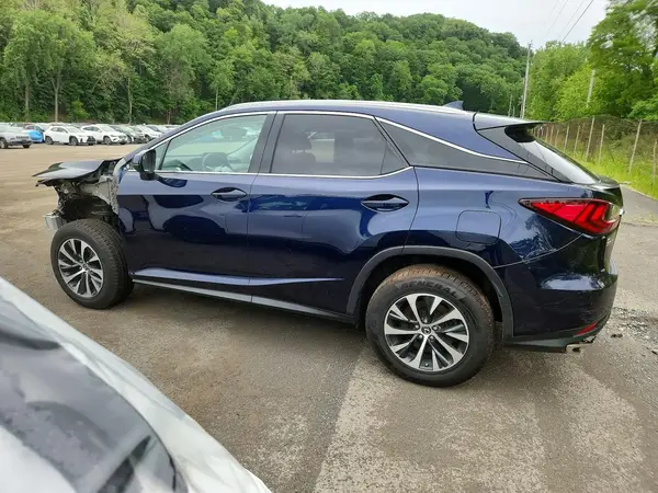 2T2HZMDA8NC363173 2022 LEXUS RX - Image 2