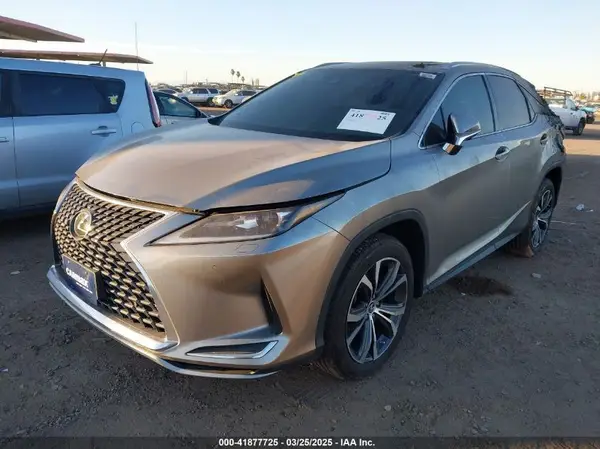 2T2HZMDA9NC332661 2022 LEXUS RX - Image 2