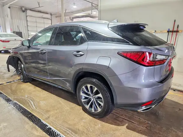 2T2HZMDA9NC340727 2022 LEXUS RX - Image 2