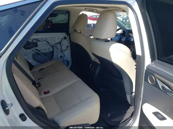 2T2JGMDA0MC066971 2021 LEXUS RX - Image 8