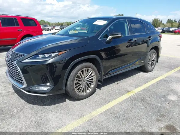 2T2JGMDA0NC078040 2022 LEXUS RX - Image 2