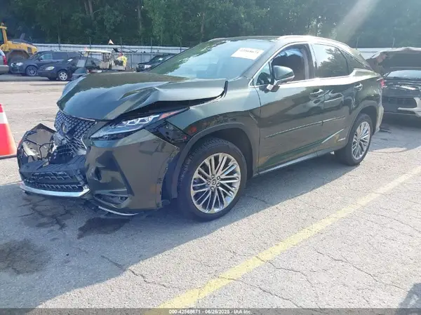 2T2JGMDA1NC077818 2022 LEXUS RX - Image 2