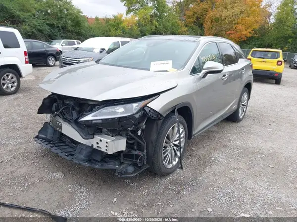 2T2JGMDA2NC074491 2022 LEXUS RX - Image 2