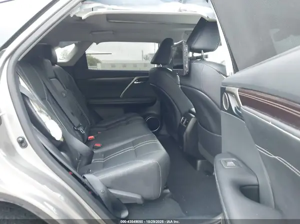 2T2JGMDA2NC074491 2022 LEXUS RX - Image 8