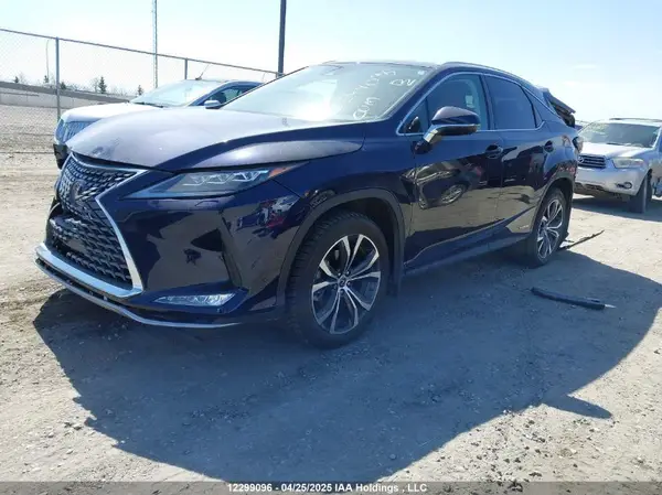 2T2JGMDA2NC078203 2022 LEXUS RX - Image 2