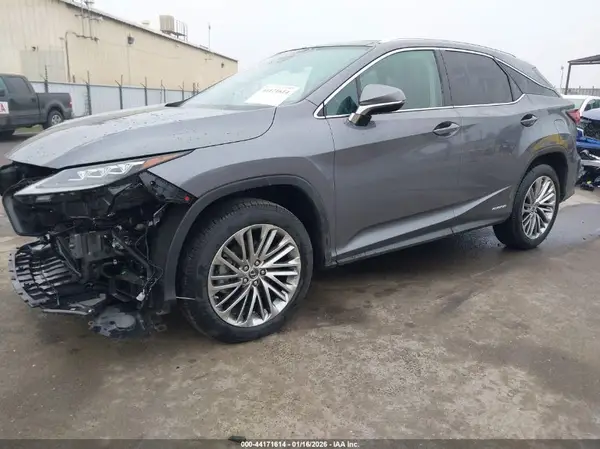 2T2JGMDA3LC048589 2020 LEXUS RX - Image 2