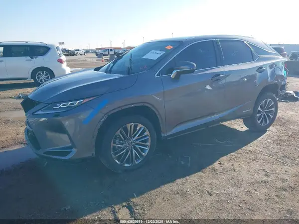 2T2JGMDA3NC085550 2022 LEXUS RX - Image 2