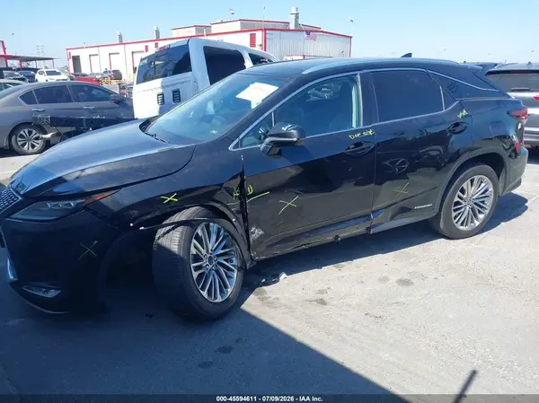 2T2JGMDA4LC051095 2020 LEXUS RX - Image 2
