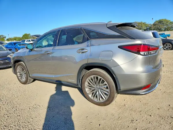 2T2JGMDA5MC057683 2021 LEXUS RX - Image 2