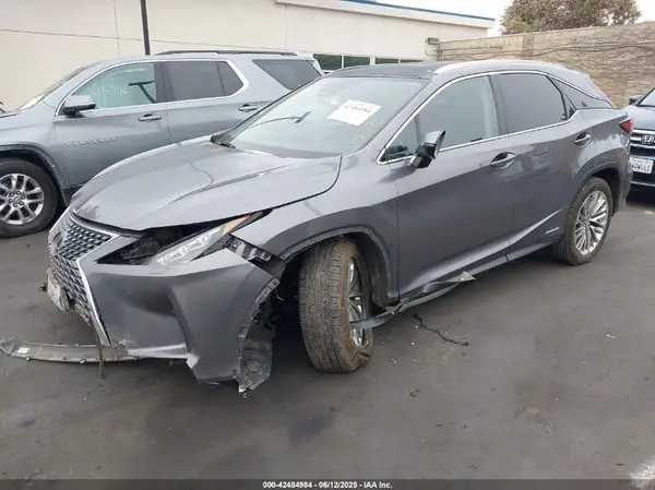 2T2JGMDA7LC051477 2020 LEXUS RX - Image 2