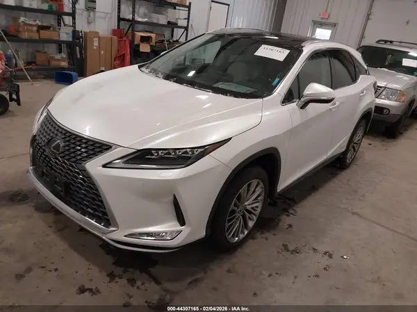 2T2JGMDA7NC085793 2022 LEXUS RX - Image 2