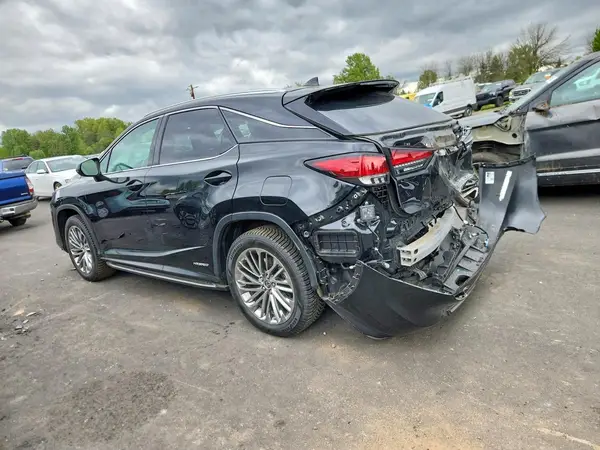 2T2JGMDA7NC091416 2022 LEXUS RX - Image 2