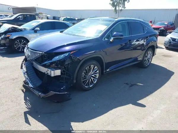 2T2JGMDAXNC087523 2022 LEXUS RX - Image 2