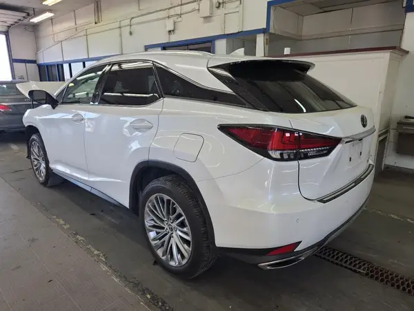 2T2JZMDA2NC340411 2022 LEXUS RX - Image 2