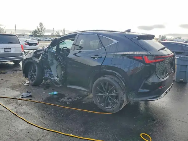 2T2KGCEZ5NC013476 2022 LEXUS NX - Image 2