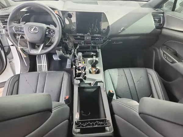 2T2KGCEZ5RC034110 2024 LEXUS NX - Image 8