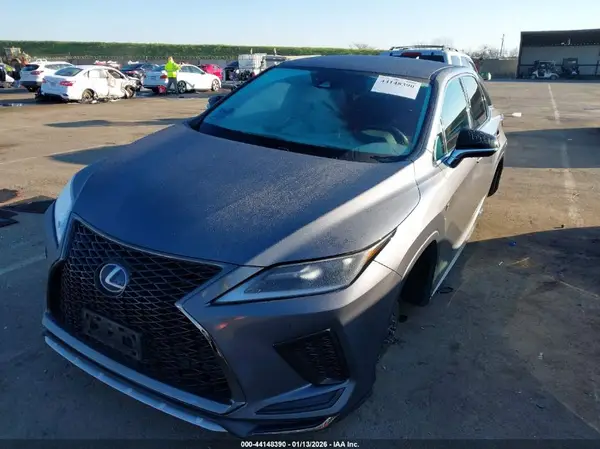 2T2SGMDAXLC046603 2020 LEXUS RX - Image 2