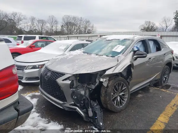 2T2SZMDA2NC368312 2022 LEXUS RX - Image 2