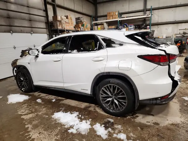 2T2YGMDA2NC092763 2022 LEXUS RX - Image 2