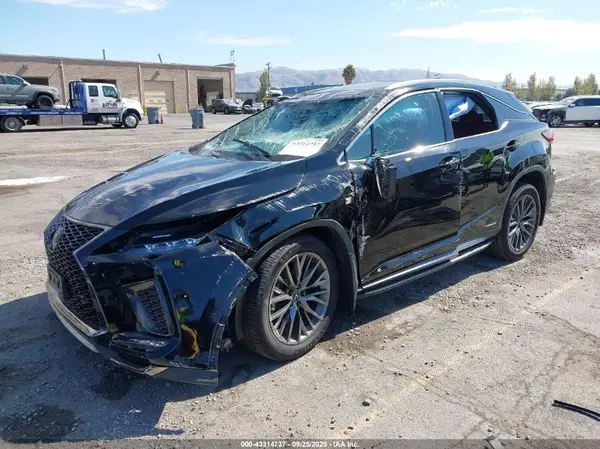 2T2YGMDA3LC052916 2020 LEXUS RX - Image 2