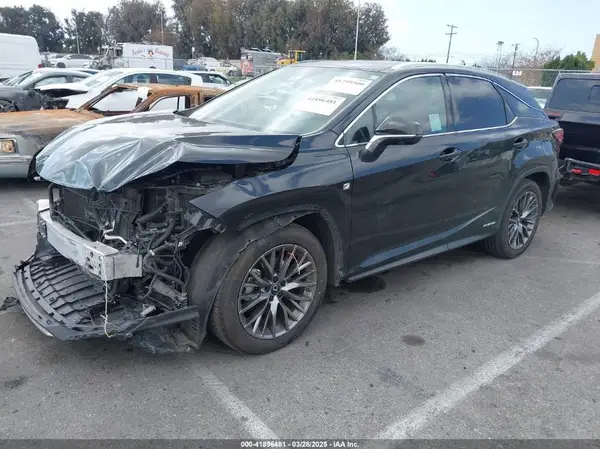 2T2YGMDA9NC082067 2022 LEXUS RX - Image 2