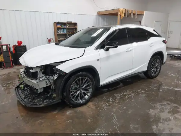 2T2YZMDA0LC252307 2020 LEXUS RX - Image 2