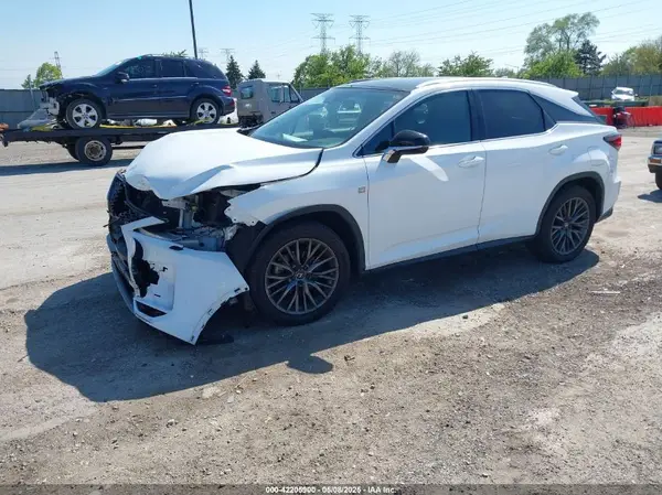 2T2YZMDA0NC316168 2022 LEXUS RX - Image 2