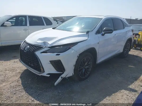 2T2YZMDA5NC333306 2022 LEXUS RX - Image 2