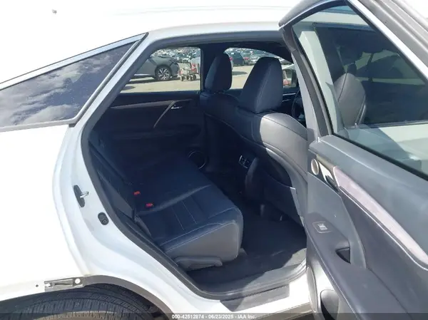 2T2YZMDA6LC225368 2020 LEXUS RX - Image 8