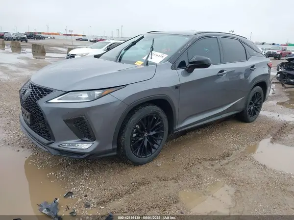2T2YZMDA8NC339715 2022 LEXUS RX - Image 2