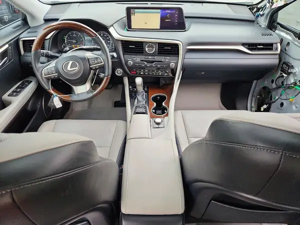 2T2ZZMCA0JC102023 2018 LEXUS RX - Image 8