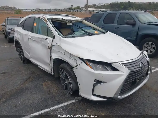 2T2ZZMCA0JC106265 2018 LEXUS RX - Image 1