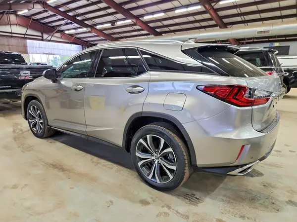 2T2ZZMCA0KC139011 2019 LEXUS RX - Image 2