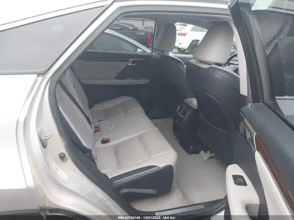 2T2ZZMCA1JC102743 2018 LEXUS RX - Image 8