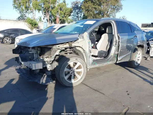2T2ZZMCA1KC120239 2019 LEXUS RX - Image 2