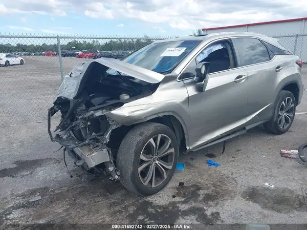 2T2ZZMCA1KC131631 2019 LEXUS RX - Image 2