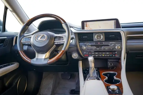 2T2ZZMCA2HC066961 2017 LEXUS RX - Image 8