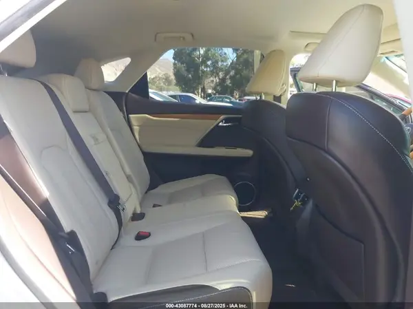2T2ZZMCA2JC097648 2018 LEXUS RX - Image 8