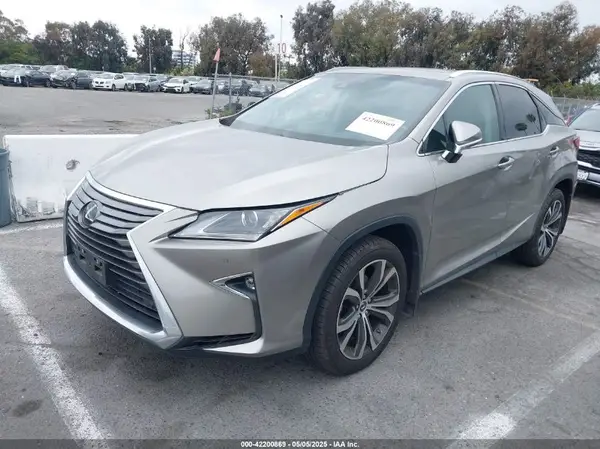2T2ZZMCA2JC098105 2018 LEXUS RX - Image 2