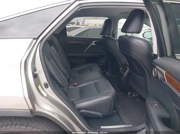 2T2ZZMCA2JC098105 2018 LEXUS RX - Image 8