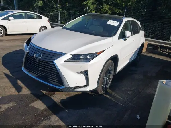 2T2ZZMCA2JC111967 2018 LEXUS RX - Image 2